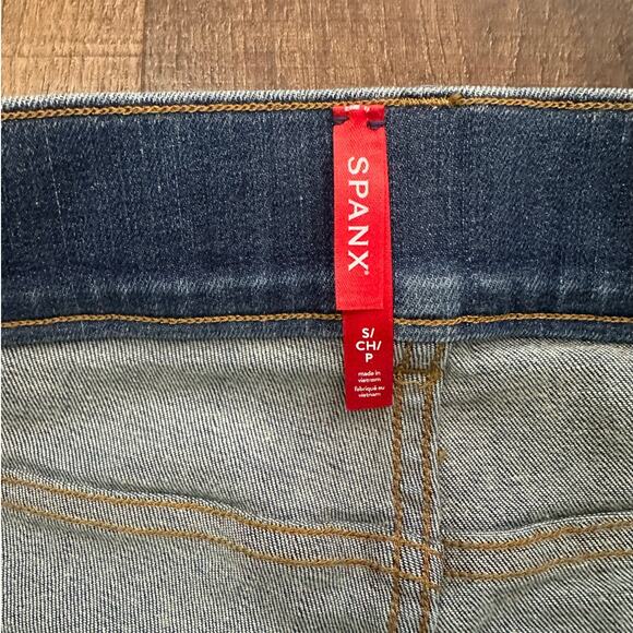 SPANX Women’s Vintage Indigo Flare Blue Pull On Jeans Size Small - Picture 4 of 9